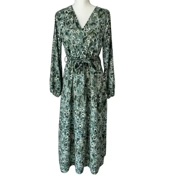 Maxi Dress Womens M Green Animal Print Flowy Country Cottage Boho Resort - Picture 1 of 10